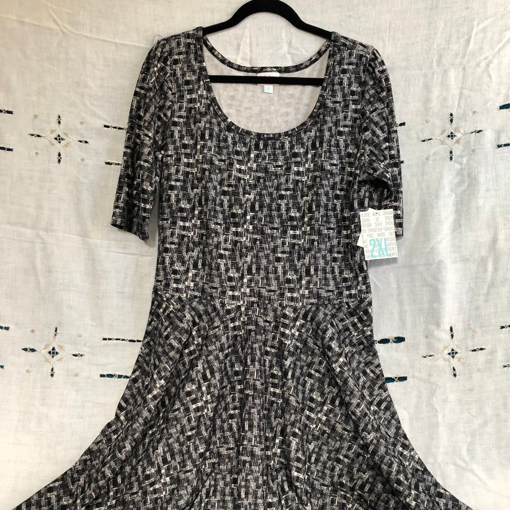LuLaRoe Nicole dress